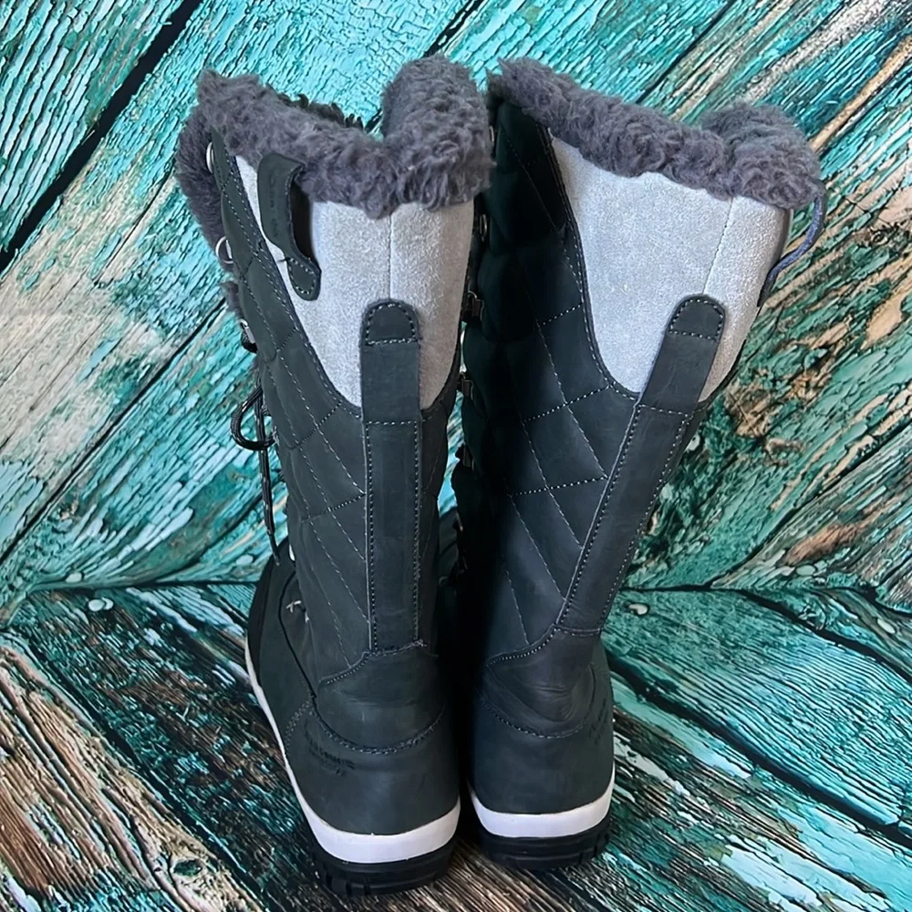 Bearpaw gray waterproof, tall boots with lace up front and curly fleece inside